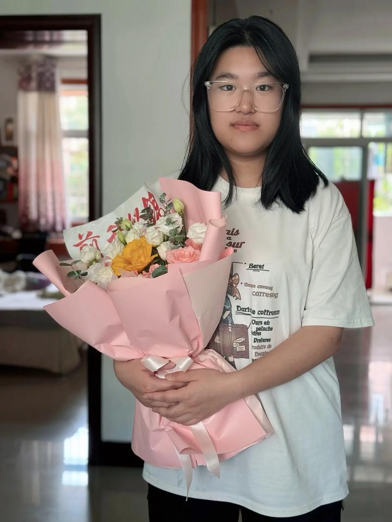请假陪女儿高考被开,请假陪孩子高考